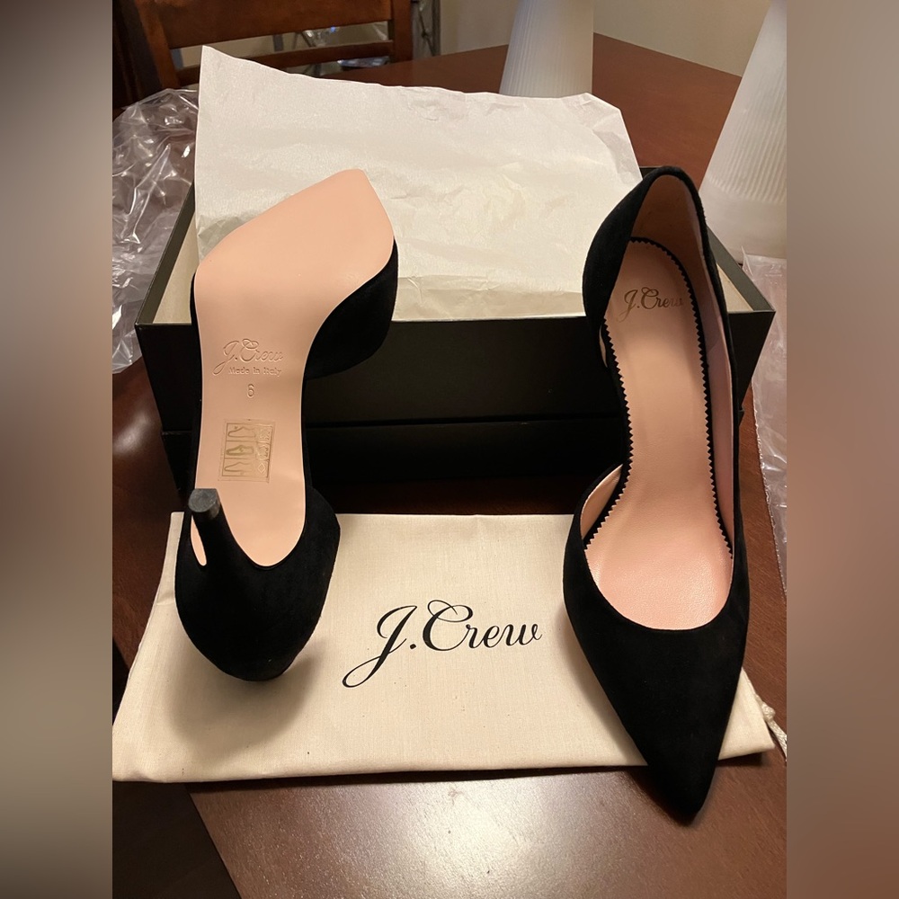 J Crew new in box black suede pumps in the Collette style.

Comes with Shoe Bag
